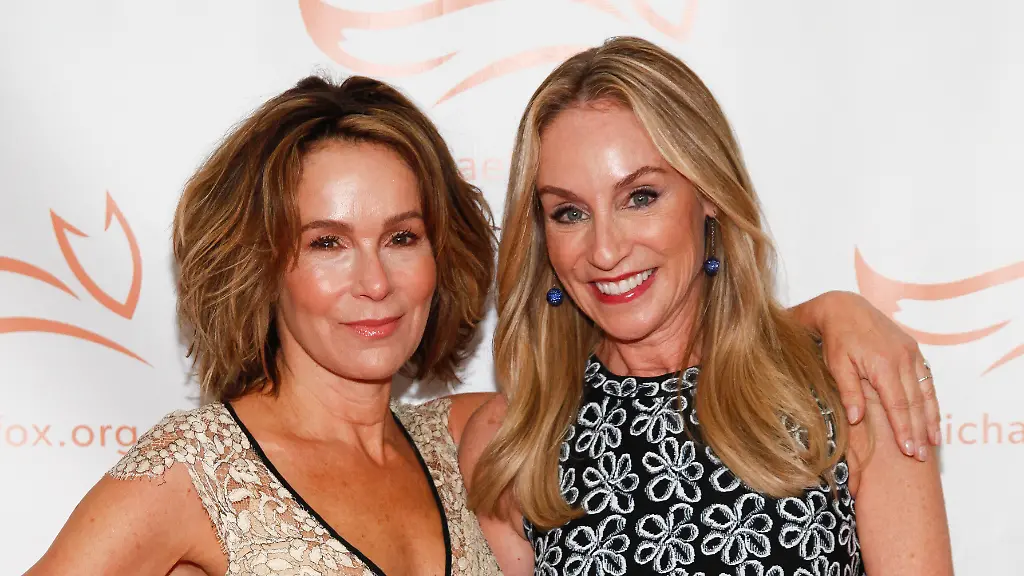 Jennifer-Grey-left-and-Tracy-Pollan-right-attend-the-Michael-J-Fox-Foundation-2018-benefit-gala-at-the-New-York-Hilton-Midtown-on-Saturday-Nov-10-2018-in-New-York