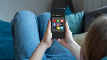 577564124