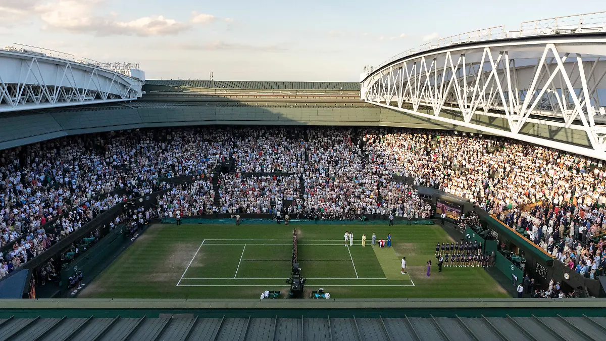 View-from-the-roof-of-Centre-Court-during-the-prize-giving-ceremony-with-HRH-The-Princess-of-Wales-Patron-of-the-All-England-Lawn-Tennis-Club-after-Jannik-Sinner-ITA-defeated-Carlos-Alcaraz-ESP-in-the-final-of-the-Gentlemen-s-Singles-at-The-Championships-2025-Held-at-The-All-England-Lawn-Tennis-Club-Wimbledon-Day-14-Sunday-13-07-2025