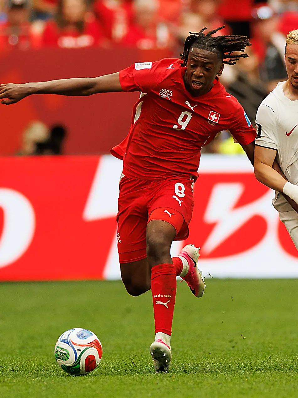 June-24-2026-Vancouver-British-Columbia-Canada-Johan-Manzambi-9-of-Switzerland-challenged-by-Liam-Millar-11-of-Canada-during-the-FIFA-World-Cup-2026-Group-B-match-between-Switzerland-and-Canada-at-BC-Place-Vancouver