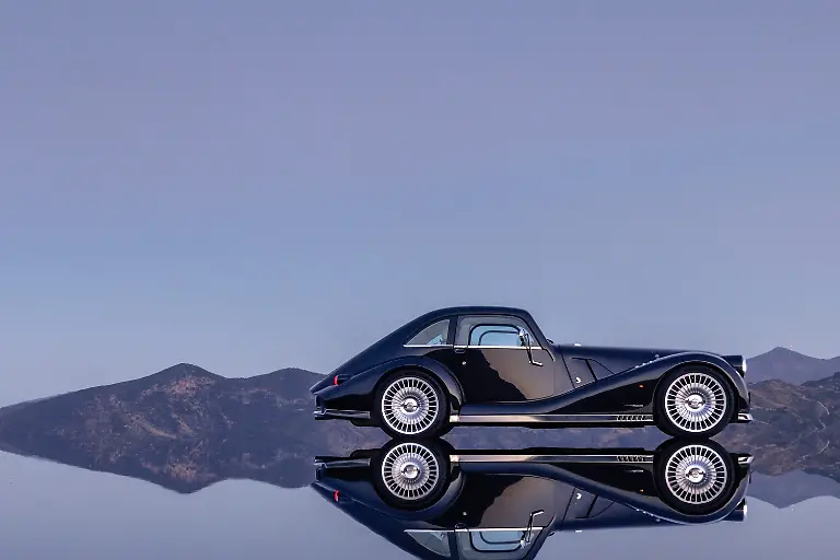 Wie-der-offene-Midsummer-ist-auch-das-Coupe-in-Zusammenarbeit-mit-dem-italienischen-Karossier-Pininfarina-entstanden