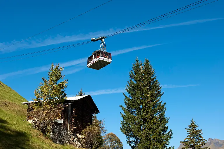 Kabine-der-Schilthornbahn-Muerren-Berner-Oberland-Schweiz-Europa