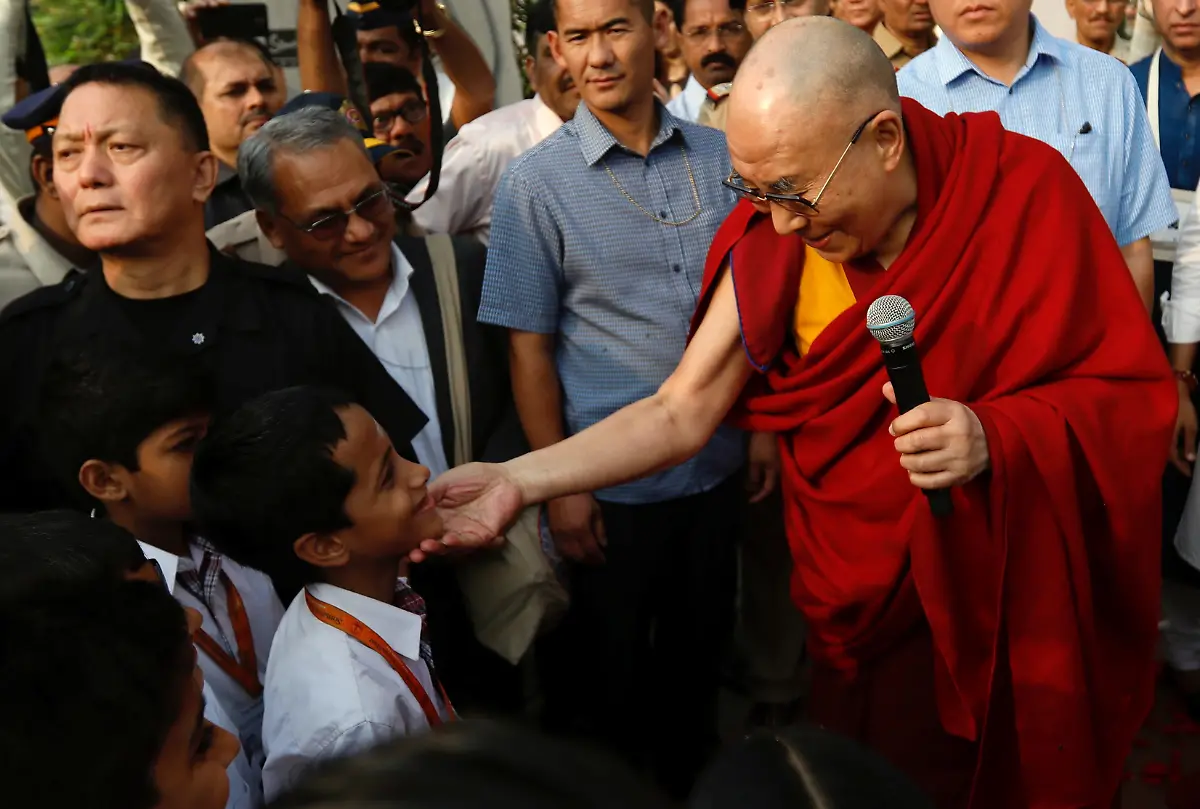 2017-12-08T053732Z-1035673600-RC19149ED120-RTRMADP-3-INDIA-DALAILAMA