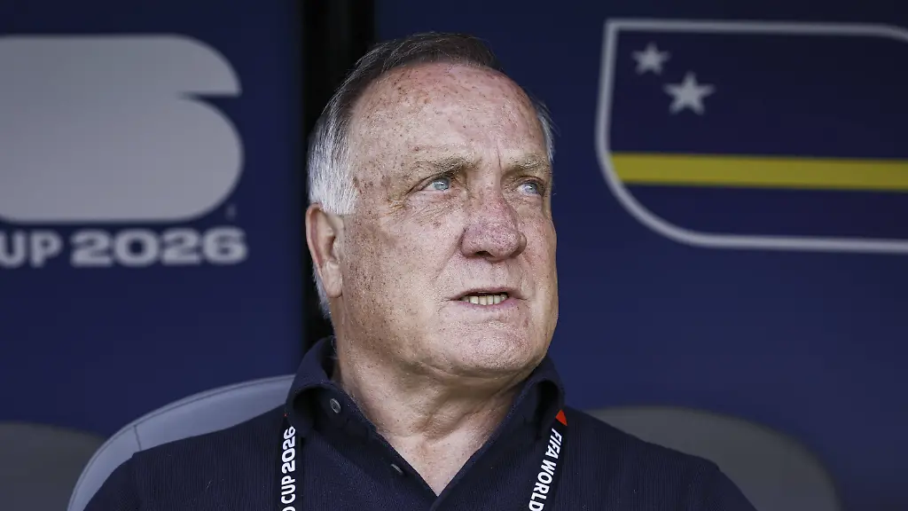 PHILADELPHIA-Curacao-coach-Dick-Advocaat-ahead-of-the-2026-FIFA-World-Cup-WM-Weltmeisterschaft-Fussball-Group-E-match-between-Curacao-and-Ivory-Coast-at-Philadelphia-Stadium-on-June-25-2026-in-Philadelphia-United-States-MAURICE-VAN-STEEN-ANP-FIFA-World-Cup-2026-Group-E-2026-xVIxANPxSportx-xxANPxIVx-561972994-originalFilename-561972994
