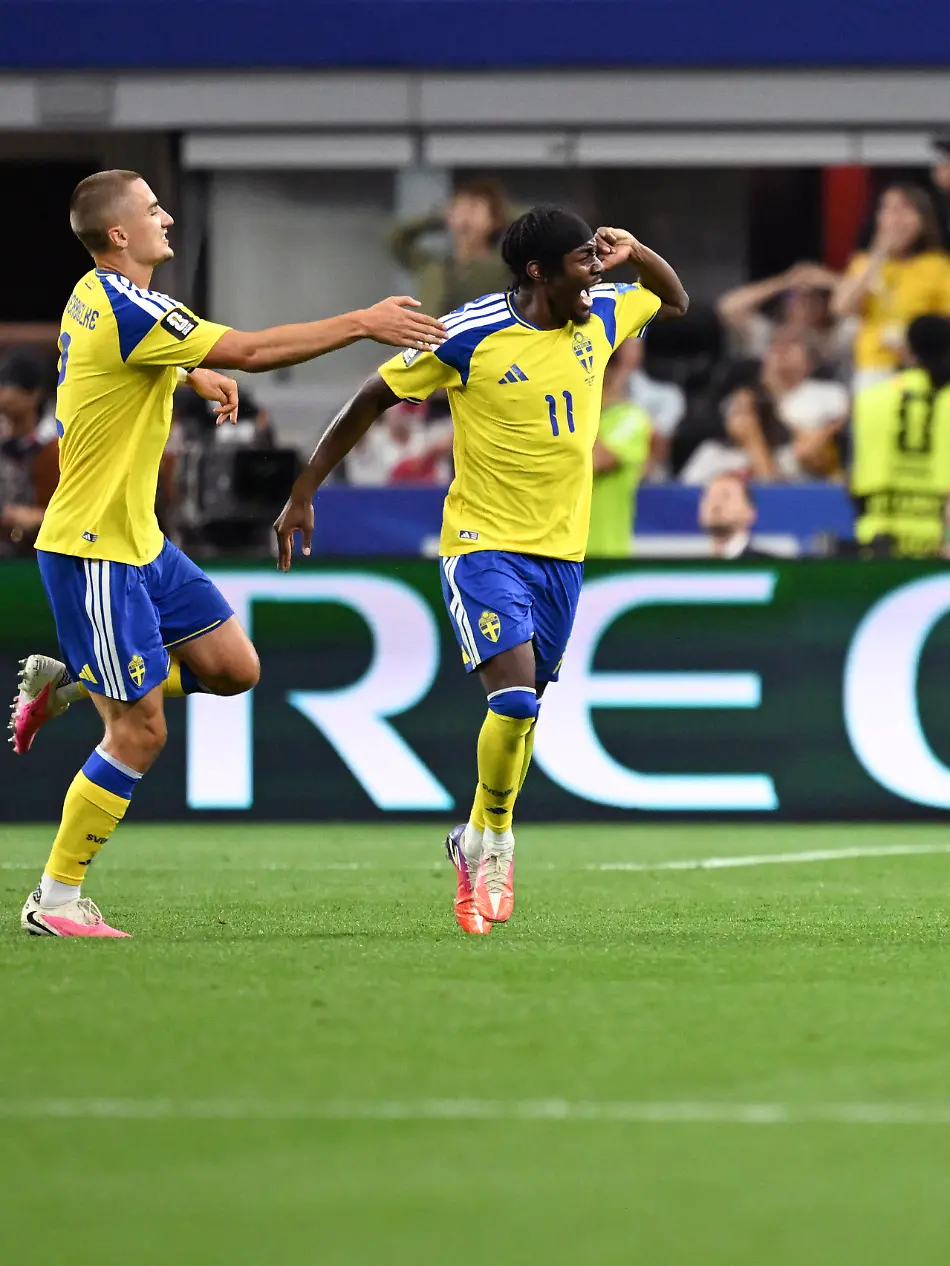 260626-DALLAS-June-26-2026-Anthony-Elanga-R-of-Sweden-celebrates-his-goal-during-the-group-F-match-between-Japan-and-Sweden-at-the-2026-FIFA-World-Cup-at-Dallas-Stadium-in-Dallas-the-United-States-on-June-25-2026-SPU-S
