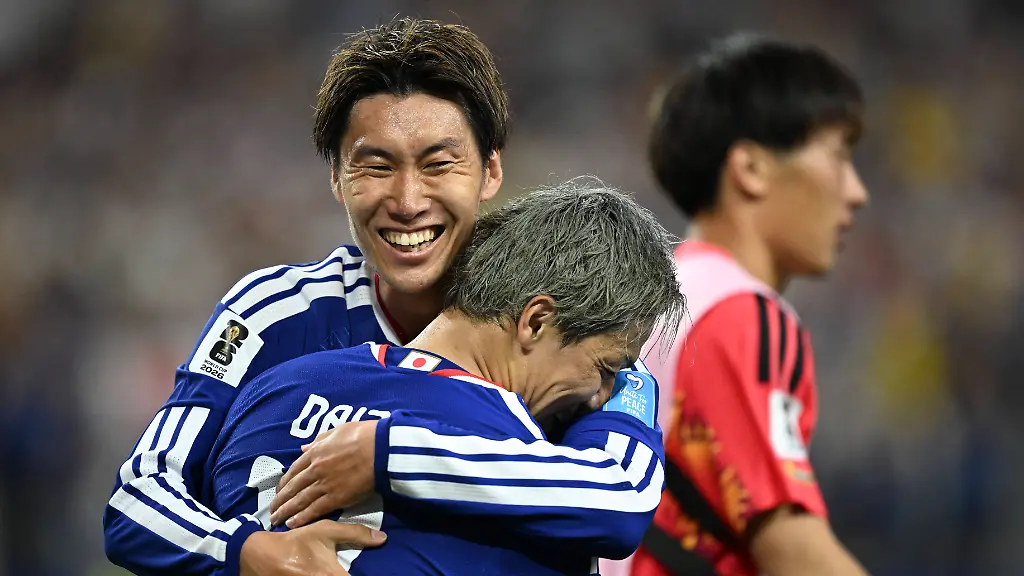 260626-DALLAS-June-26-2026-Maeda-Daizen-front-and-Kamada-Daichi-of-Japan-celebrate-scoring-during-the-group-F-match-between-Japan-and-Sweden-at-the-2026-FIFA-World-Cup-WM-Weltmeisterschaft-Fussball-at-Dallas-Stadium-in-Dallas-the-United-States-on-June-25-2026-SPU-S