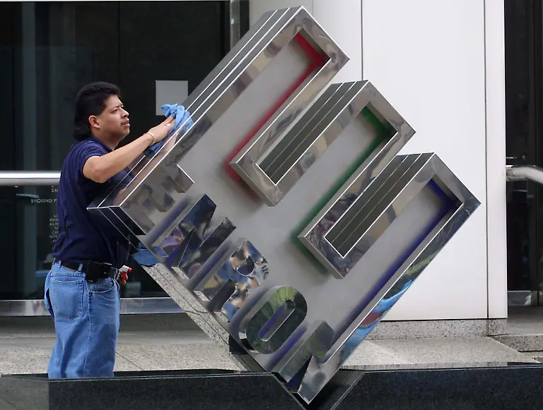 2002-01-28T120000Z-1253131258-PBEAHUKUTCI-RTRMADP-3-ENRON