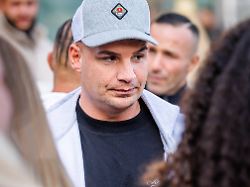 Stalker-Alarm auf Mallorca: Pietro Lombardi schaut mit Frauen WM – und wird verpetzt