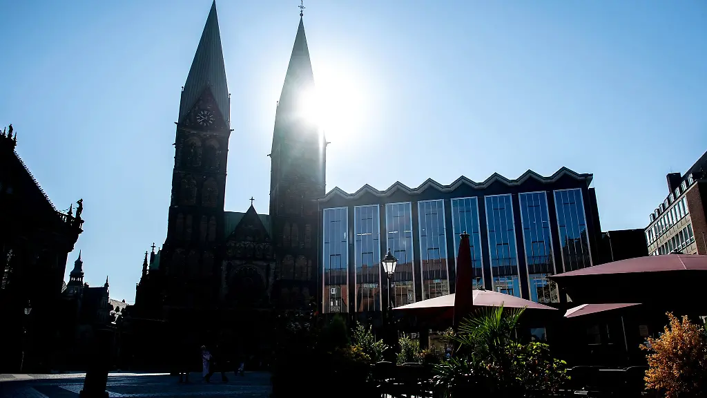 Wegen-der-Hitzewelle-ist-der-Tag-der-Wissenschaft-in-der-Bremer-Innenstadt-abgesagt-worden