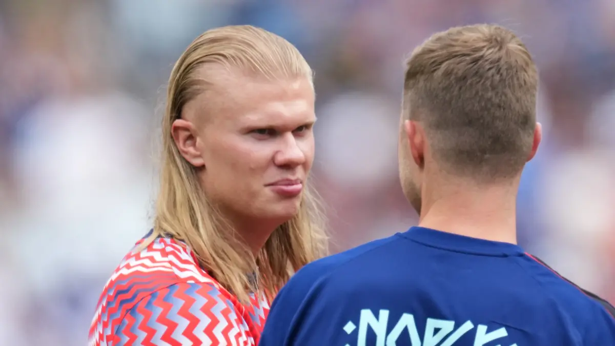 Norway-s-Erling-Haaland-9-warm-up-during-the-World-Cup-Group-I-soccer-match-between-Norway-and-France-in-Foxborough-Mass-near-Boston-Friday-June-26-2026