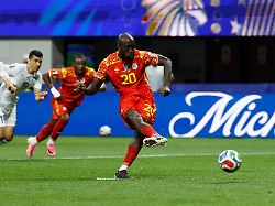 Fussball Maenner WM Vorrunde Gruppe K 3 Spieltag DR Kongo Usbekistan Yoane Wissa 20 Aus Der DR Kongo Schiesst Einen Elfmeter