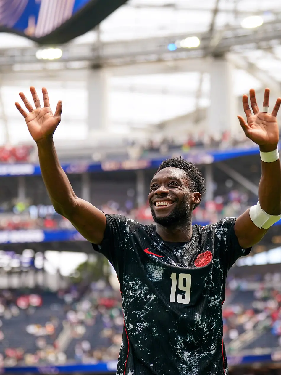 USA-Fussball-FIFA-World-Cup-WM-Weltmeisterschaft-Fussball-2026-Sechzehntelfinale-Round-of-32-Suedafrika-vs-Kanada-South-Africa-vs-Canada-SoFi-Stadium-Inglewood-Los-Angeles-County-Kalifornien-Alphonso-Davies-Kanada-19-Freude-Emotionen-Jubel-Mimik-Gesichtsausdruck-Emotion-Geste-Gestik-Emotion-USA-Soccer-FIFA-World-Cup-2026-Round-of-32-South-Africa-vs