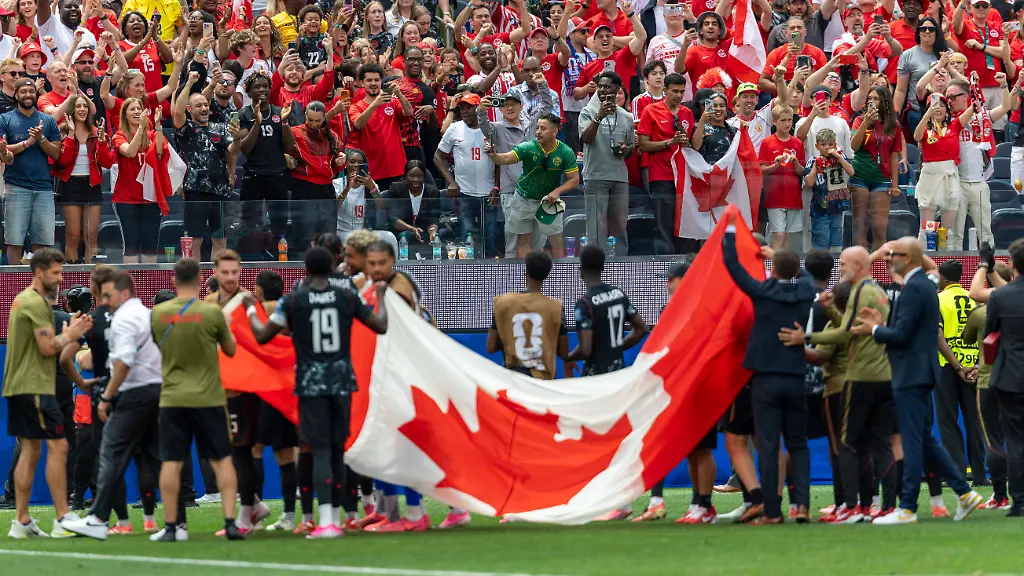 Canada-Vs-South-Africa-in-Los-Angeles-28-Jun-2026-Canada-players-celebrate-after-winning-the-FIFA-World-Cup-WM-Weltmeisterschaft-Fussball-Round-of-32-soccer-match-against-South-Africa-Final-score-Canada-1-0-South-Africa-Los-Angeles-United-States-Copyright-xRingoxChiux-xSOPAxImagesx-20260628RC