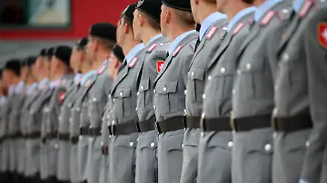 600684281