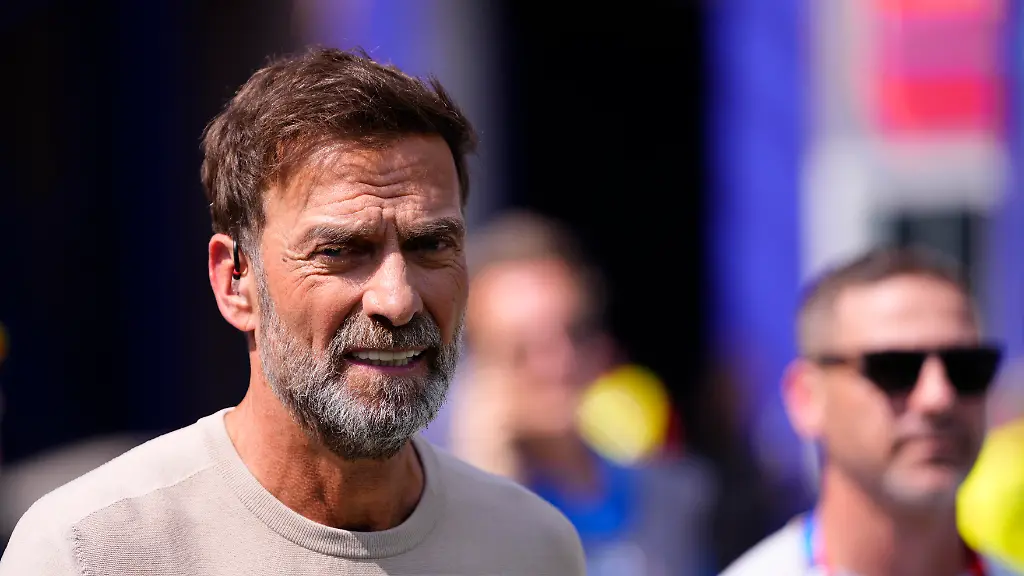 Jurgen-Klopp-looks-on-during-the-FIFA-World-Cup-2026-Round-Of-32-match-between-Germany-and-Paraguay-at-Boston-Stadium-on-June-29-2026-in-Foxborough-Massachusetts