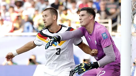 FIFA-World-Cup-WM-Weltmeisterschaft-Fussball-2026-Round-of-32-Germany-vs-Paraguay-Goalkeeper-Orlando-Gill-R-of-Paraguay-and-Waldemar-Anton-of-Germany-in-action-during-the-FIFA-World-Cup-2026-Round-of-32-match-Germany-against-Paraguay-in-Boston-USA-29-June-2026