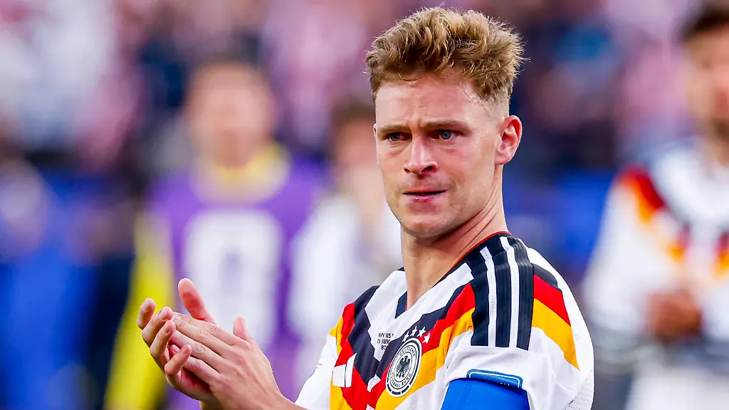 Joshua-Kimmich-of-Germany-acknowledges-the-supporters-and-looks-dejected-after-losing-the-penalty-shoot-out-during-the-FIFA-World-Cup-2026-Round-Of-32-match-between-Germany-and-Paraguay-at-Boston-Stadium-on-June-29-2026-in-Foxborough-United-States