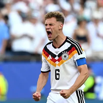 Wieder-nur-WM-Frust-Nach-seinem-Treffer-im-Elfmeterschiessen-ballte-Joshua-Kimmich-noch-die-Faeuste