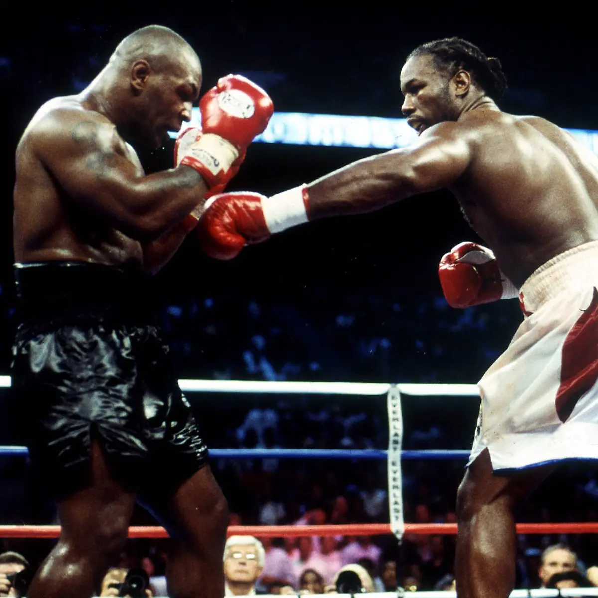 Bildnummer-01378043-Datum-08-06-2002-Copyright-imago-Icon-SMI-Lennox-Lewis-England-re
