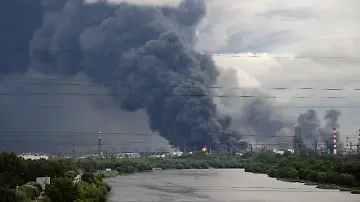 2026-06-18T100031Z_1196535788_RC26WLAENOCS_RTRMADP_3_UKRAINE-CRISIS-ATTACK-MOSCOW