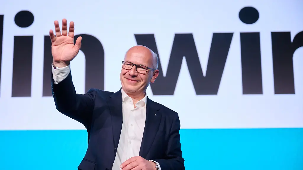 Berlins-CDU-Landesvorsitzender-und-Regierender-Buergermeister-Kai-Wegner-CDU-wird-die-Diskussionen-um-den-3-Januar-nicht-los