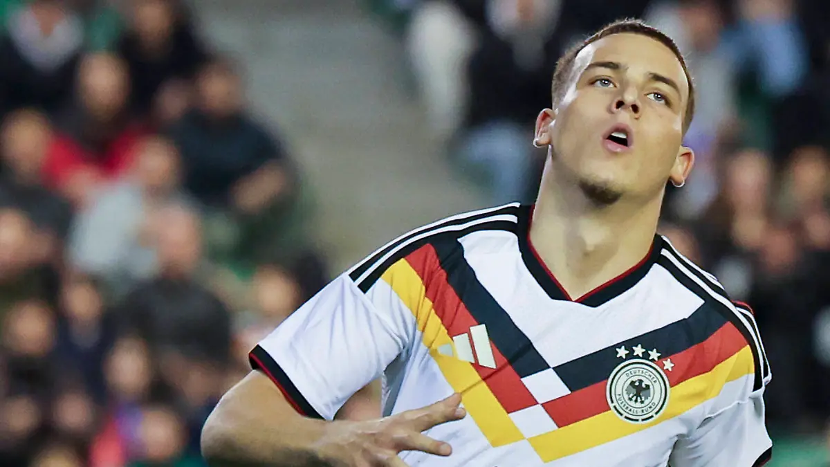 Said-El-Mala-Germany-schaut-enttaeuscht-UEFA-U21-U-21-EURO-2027-Qualifier-Greece-v-Germany-Apostolos-Nikolaidis-Stadion-am-31-March-2026-in-Athens-Grichenland-Foto-von-Marco-Steinbrenner-DeFodi-Images-Said-El-Mala-Germany-looks-dejected-UEFA-U21-EURO-2027-Qualifier-Greece-v-Germany-Apostolos-Nikolaidis-Stadium-March-31-2026-in-Athens-Greece