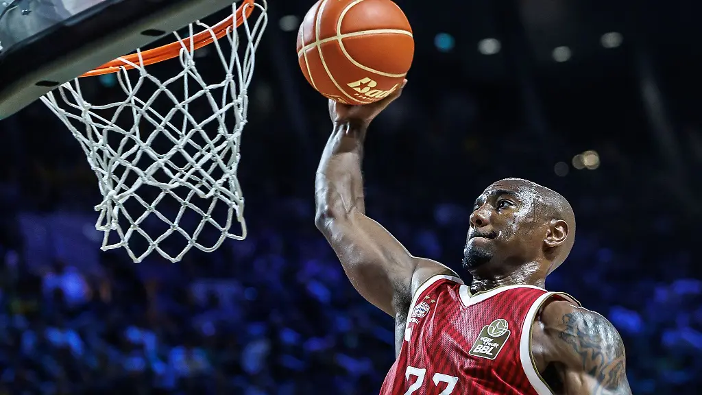 Verlaesst-die-Bayern-schon-wieder-Basketball-Profi-Isiaha-Mike