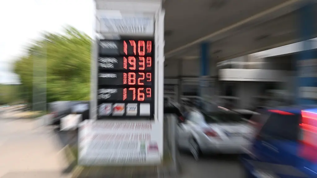 Die-Tankstelle-in-Esslingen-ist-fuer-guenstige-Spritpreise-bekannt