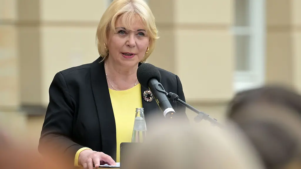 Die-Brandenburger-Landtagspraesidentin-Ulrike-Liedtke-SPD-aeussert-sich-zur-Frage-eines-AfD-Verbotsverfahrens