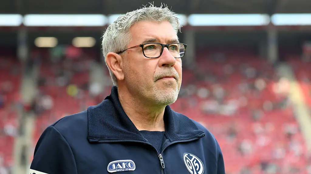 Der-FSV-Mainz-05-ist-in-seine-erste-Saisonvorbereitung-unter-Trainer-Urs-Fischer-gestartet