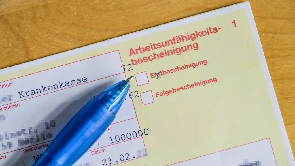 Arbeitsunfaehigkeitsbescheinigung-AU-gelber-Schein-Krankheit