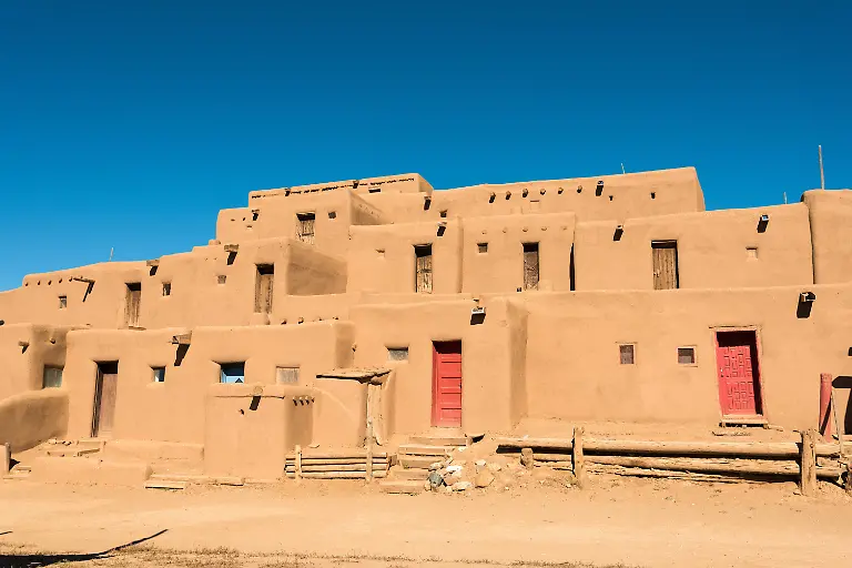 Scenic-Taos-Pueblo-village-in-New-Mexico-USA