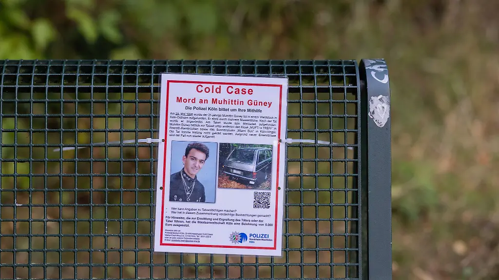 Die-Polizei-fahndet-erneut-nach-dem-Tatverdaechtigen-mit-Hilfe-von-Plakaten
