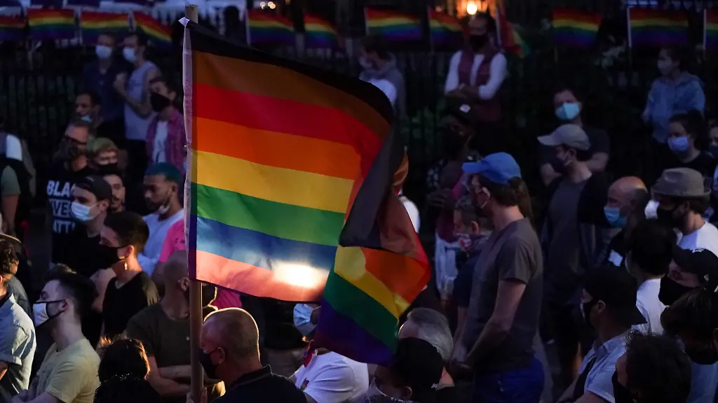 2020-06-16T000000Z-143354814-RC21AH9HMTTE-RTRMADP-3-USA-COURT-LBGT-STONEWALL