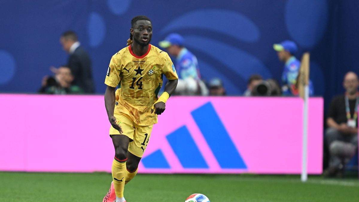 Transfer-Ticker: Gideon Mensah wechselt von AJ Auxerre zum 1. FC Köln ...