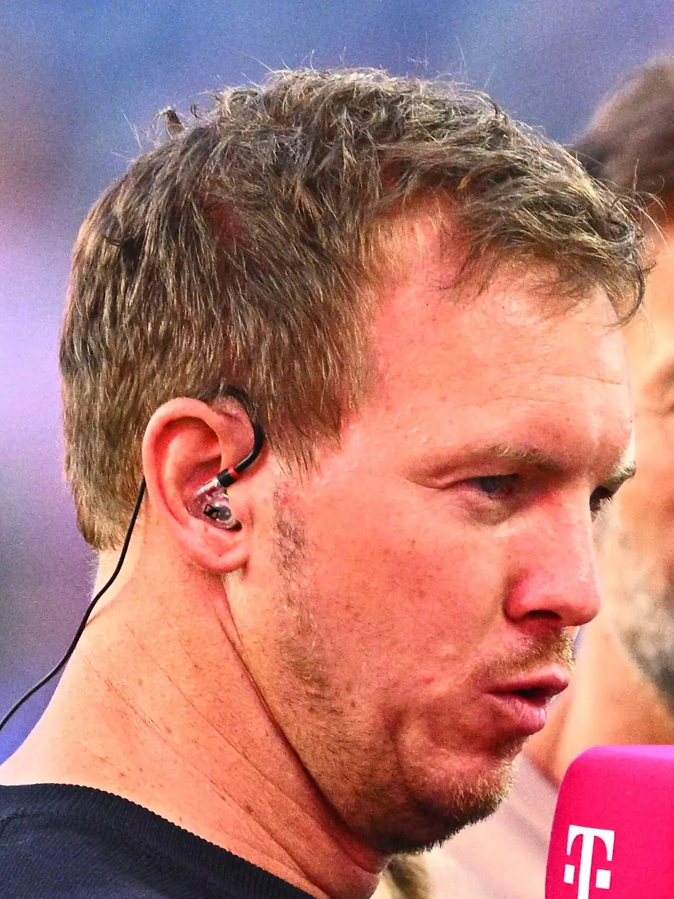 Fussball-Maenner-WM-2026-Nationalmannschaft-Deutschland-Paraguay-Sechzehntelfinale-im-Boston-Stadion-Bundestrainer-Julian-Nagelsmann-l-im-Interview-mit-Juergen-Klopp-M-TV-Experte-und-Moderator-Johannes-B-Kerner-ACHTUNG-Gemaess-den-Auflagen-der-FIFA-duerfen-die-Bilder-ausschliesslich-zur-redaktionellen-Verwendung-genutzt-werden-Eine-kommerzielle-Nutzung-ist-ausgeschlossen-Zudem-duerfen-keine-videoaehnlichen-Sequenzen-erstellt-werden-und-es-duerfen-keine-Veraenderungen-weder-im-Vordergrund-noch-im-Hintergrund-am-Bild-vorgenommen-werden