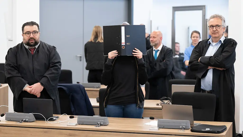 Das-OLG-Dresden-verurteilte-Lina-E-im-Mai-2023-zu-fuenf-Jahren-und-drei-Monaten-Haft