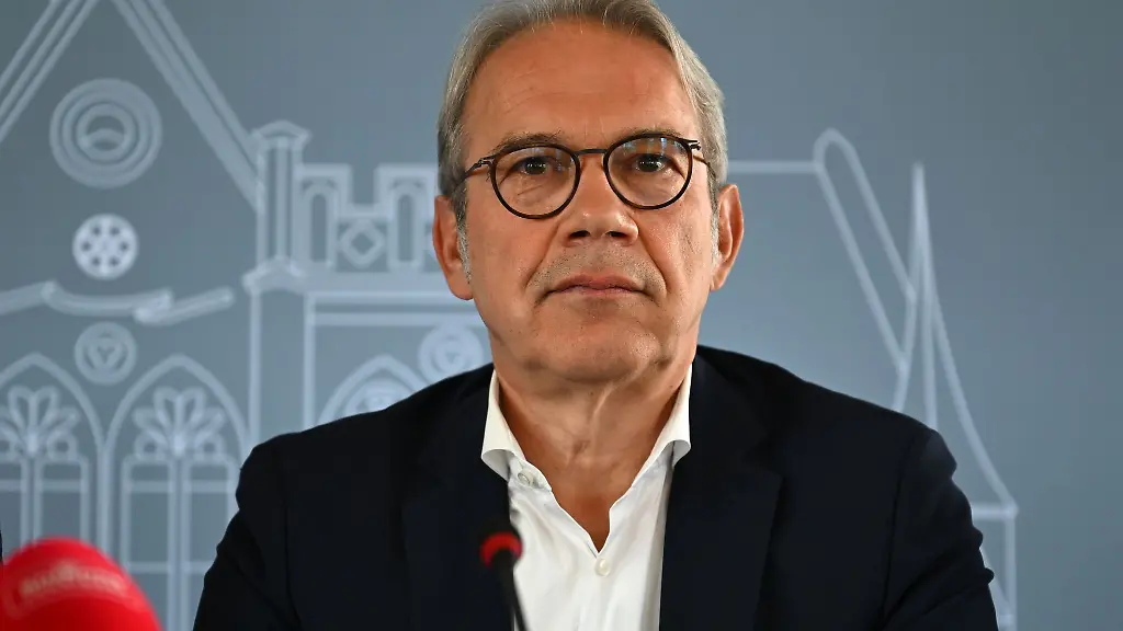 Thueringens-Innenminister-Georg-Maier-SPD-appellierte-an-die-Demonstranten-den-geplanten-AfD-Parteitag-nicht-verhindern-zu-wollen