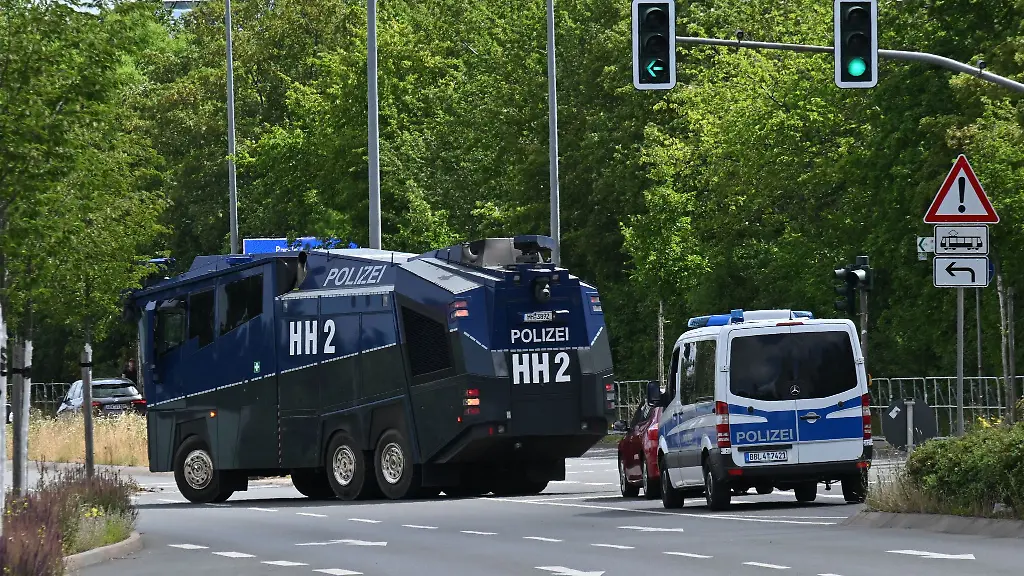 Stadt-und-Polizei-arbeiten-zusammen-um-den-erwarteten-Andrang-wegen-des-AfD-Bundesparteitags-und-wegen-geplanter-Gegendemonstrationen-zu-koordinieren