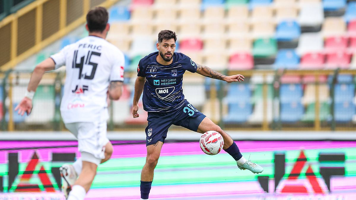 Transfer ticker: David Colina moves from FC Augsburg to Zaglebie Lubin