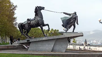 501949124