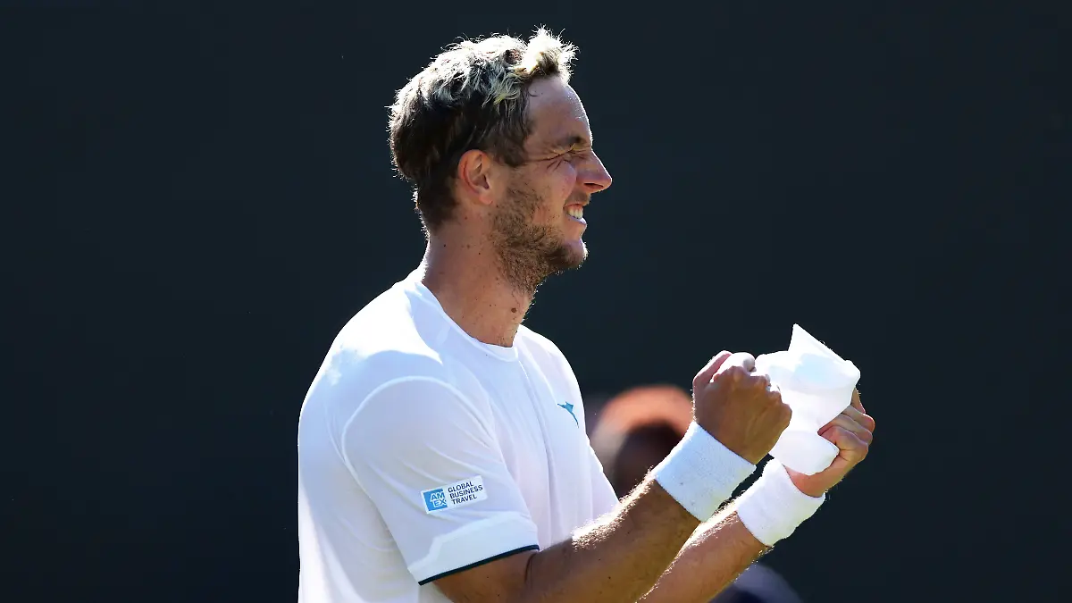 Jan-Lennard-Struff-celebrates-victory-in-his-third-round-match-Wimbledon-Tennis-Championships-Day-5-The-All-England-Lawn-Tennis-and-Croquet-Club-London-UK-03-Jul-2026London-The-All-England-Lawn-Tennis-and-United-Kingdom-PUBLICATIONxINxGERxSUIxAUTxHUNxGRExMLTxCYPxROUxBULxUAExKSAxCHNxDENxINDxITAxPORxESPxSWExTURxMEXxCOLxVENxPERxECUxBRAxARGxCHIxURUxPARxPANxONLY-Copyright-xKieranxMcManus-Shutterstockx-16970351dj
