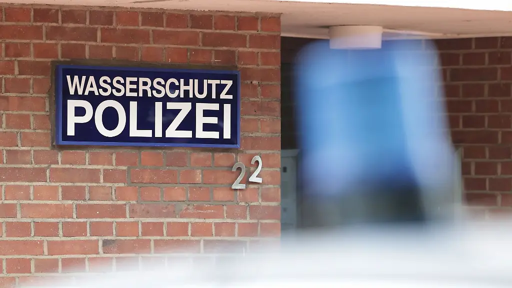 Zahlreiche-Einsatzkraefte-hatten-am-Samstag-ueber-Stunden-nach-einer-vermissten-Person-gesucht