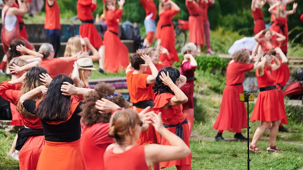 Auch-in-Berlin-im-Goerlitzer-Park-hatte-es-zuletzt-einen-Wuthering-Heights-Day-Flashmob-gegeben