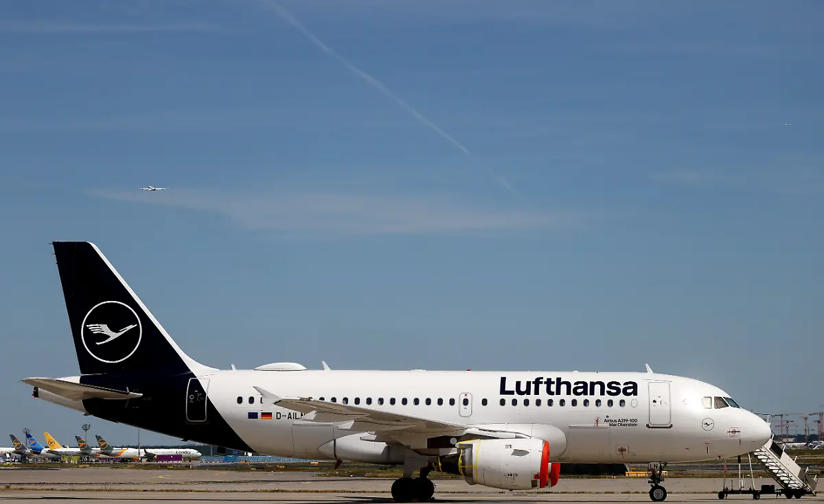 2020-06-02T000000Z-2080129859-RC231H9INQTX-RTRMADP-3-HEALTH-CORONAVIRUS-GERMANY-LUFTHANSA