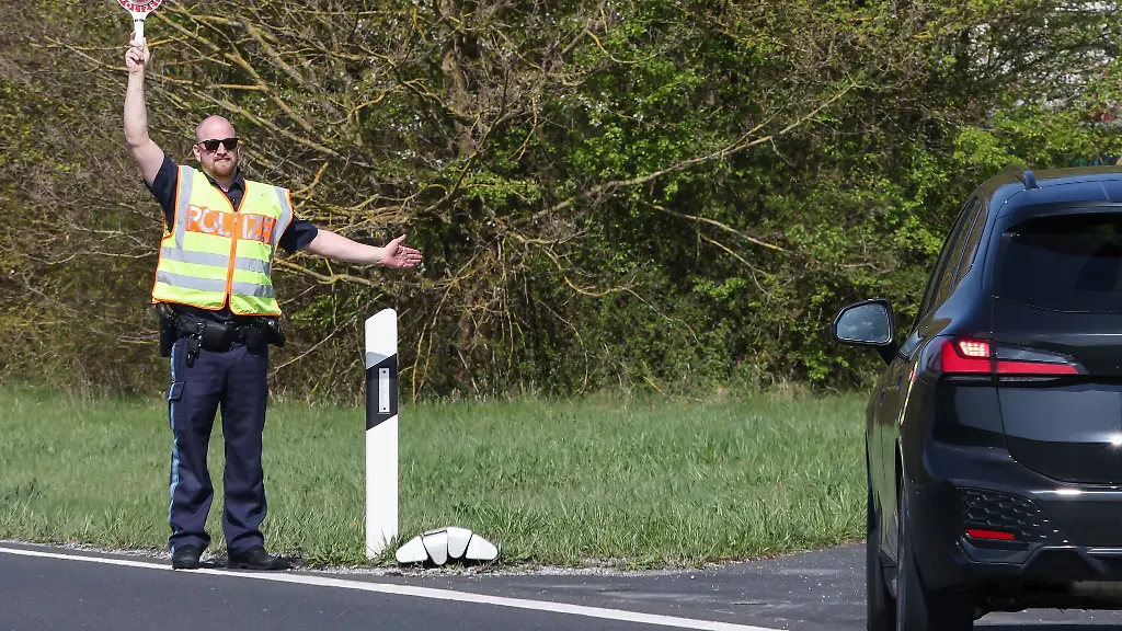 Bei-Kontrollen-auf-den-Landstrassen-hat-die-Polizei-viele-Verstoesse-festgestellt