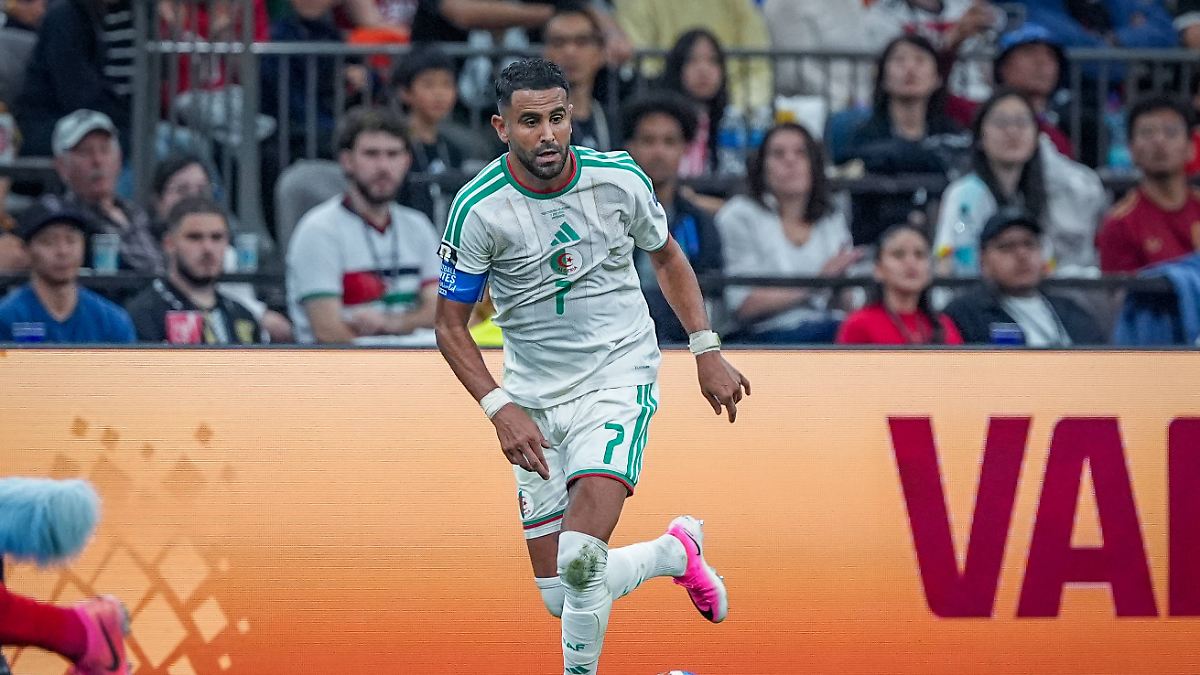 Transfer-Ticker: Offiziell: Mahrez verlässt Saudi-Arabien