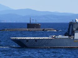 Übung im Gelben Meer: Russland und China verkünden gemeinsames Marinemanöver