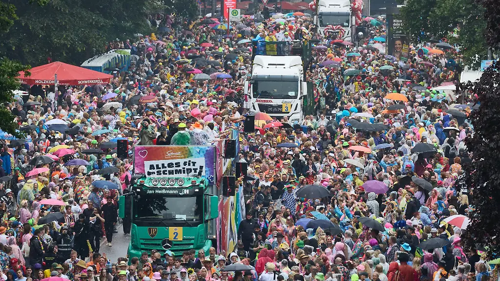 Hunderttausende-feierten-den-Schlagermove