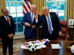 Damals Ein Scherz Trump Zeigt Rot